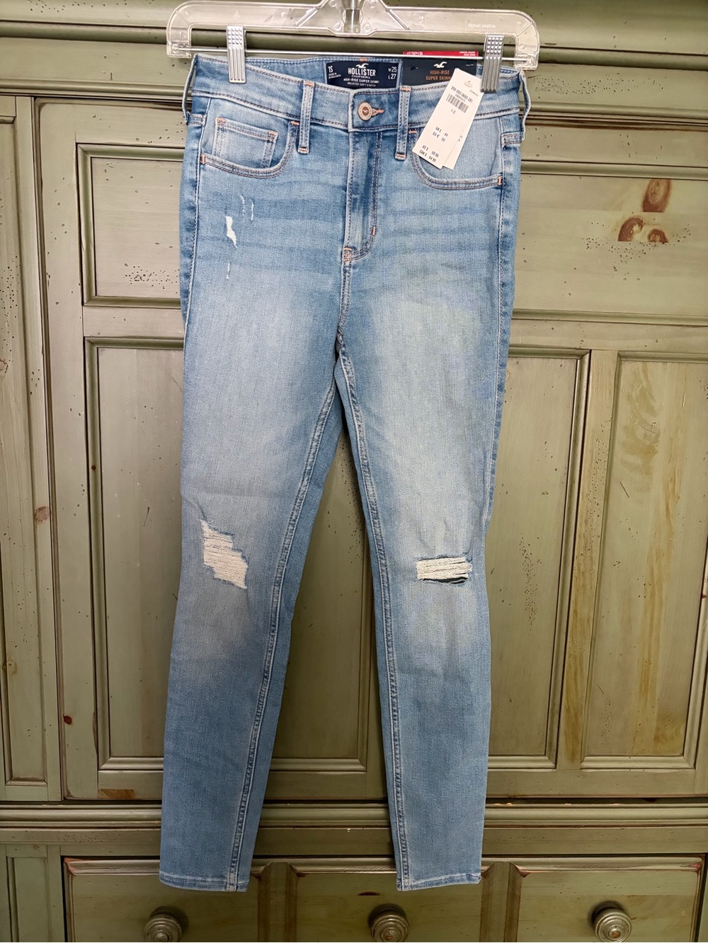 NWT Hollister Light Blue Ripped Skinny Jeans